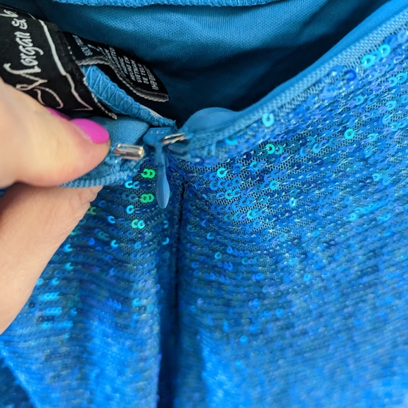 Morgan & Co. NEW sequin blue formal dress, size 0 - Picture 7 of 8